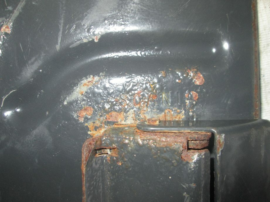 кронштейн переднего крыла левый б/у \ коррозия - 2